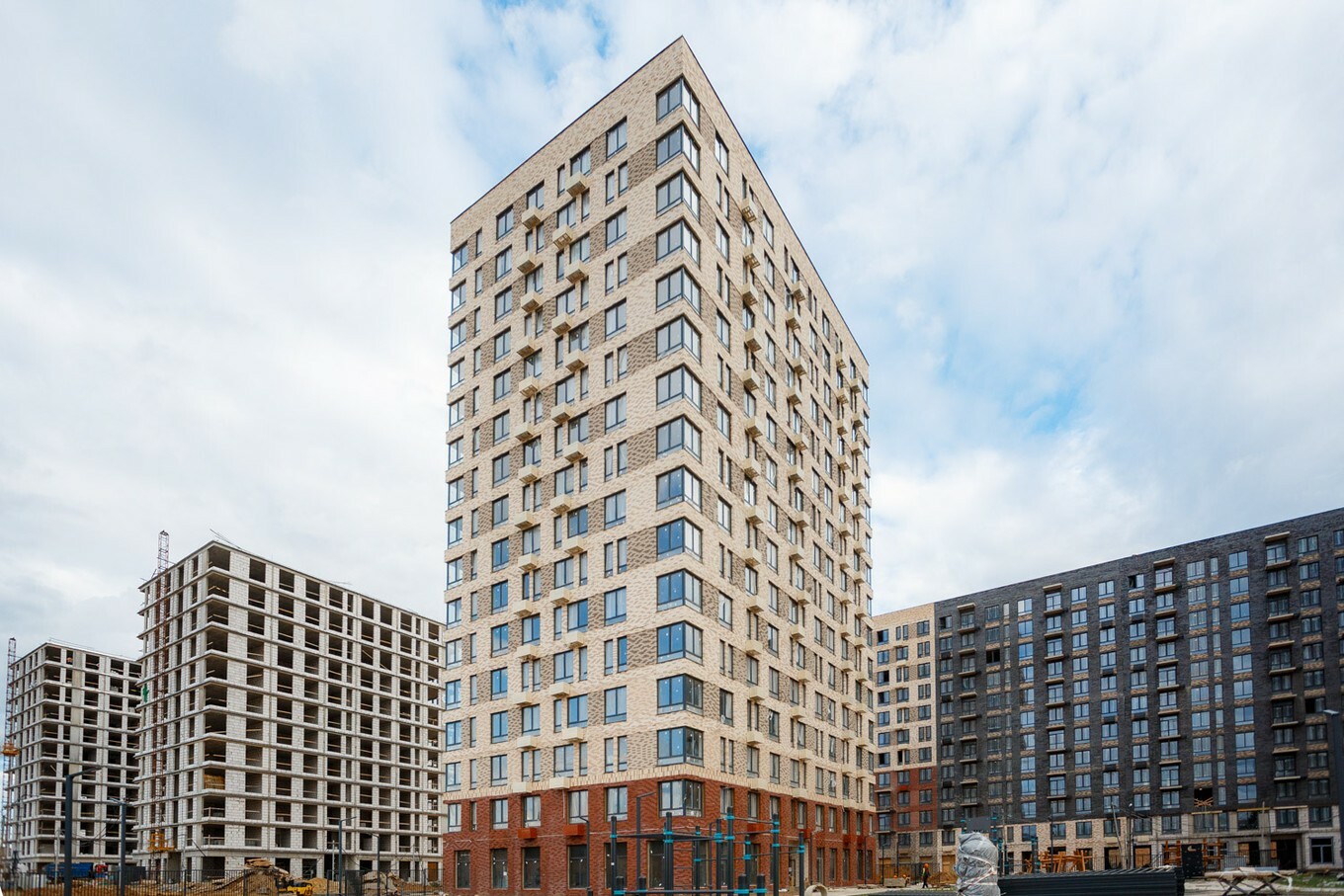 <span style="font-weight: bold;">ВВЕДЕНО В ЭКСПЛУАТАЦИЮ </span>